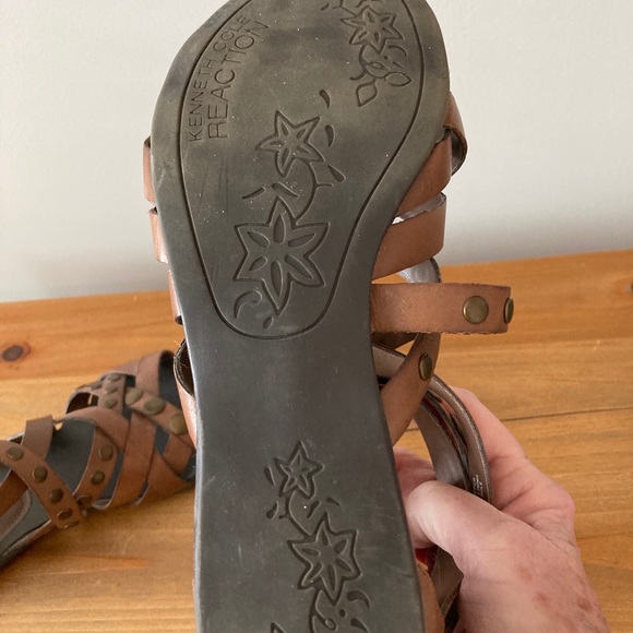 Gladiator sandals with back zipper - Picture 4 of 6